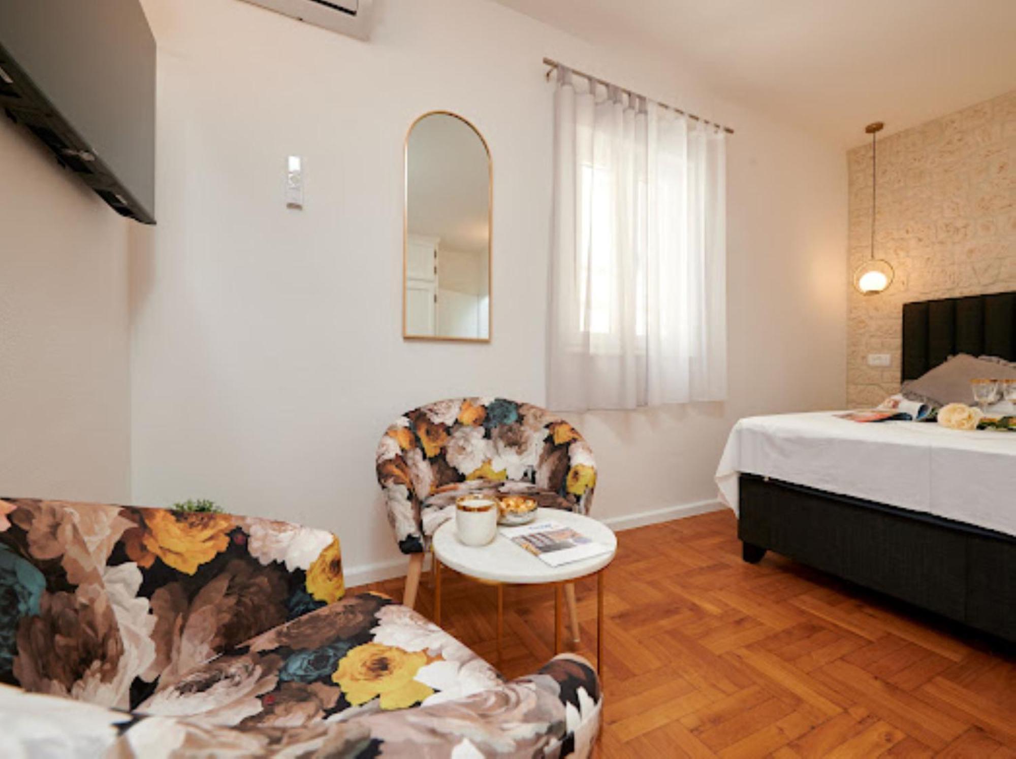 Guesthouse Ana Trogir Old Town 외부 사진